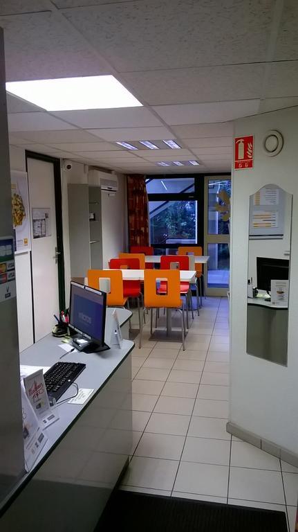 Premiere Classe Dreux Buitenkant foto